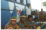 Índios na calçada