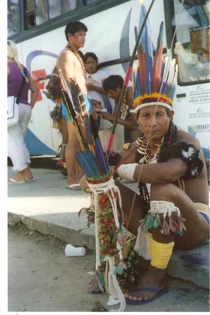 Índios na calçada 2